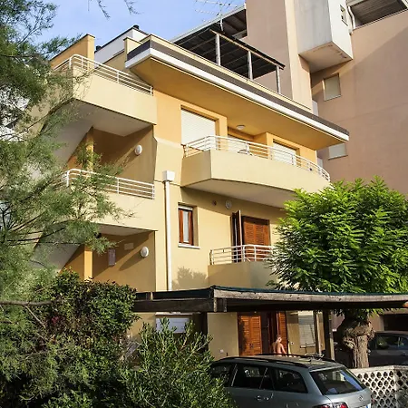 Apartment Enjoy From Our Balcony - Beahost